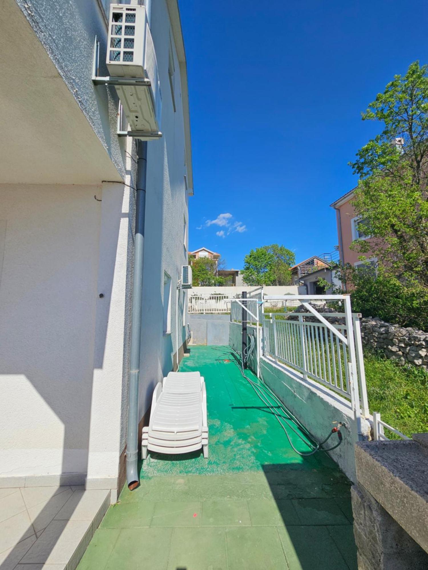 Apartments Lujic Цриквеница Экстерьер фото